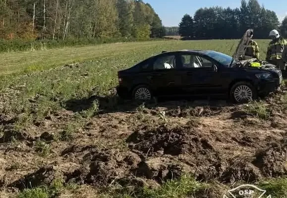 Wypadek w Kębłowie: druhowie OSP Padew w akcji ratunkowej