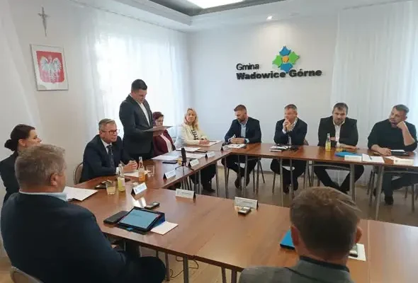 Sesja Rady Gminy Wadowice Górne: wsparcie ARiMR i bieżące sprawy