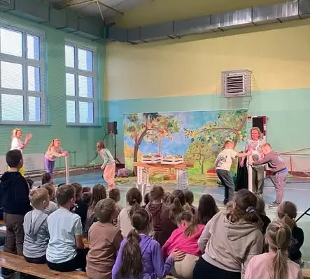 Kabaret Bzik uczył najmłodszych zdrowego odżywiania